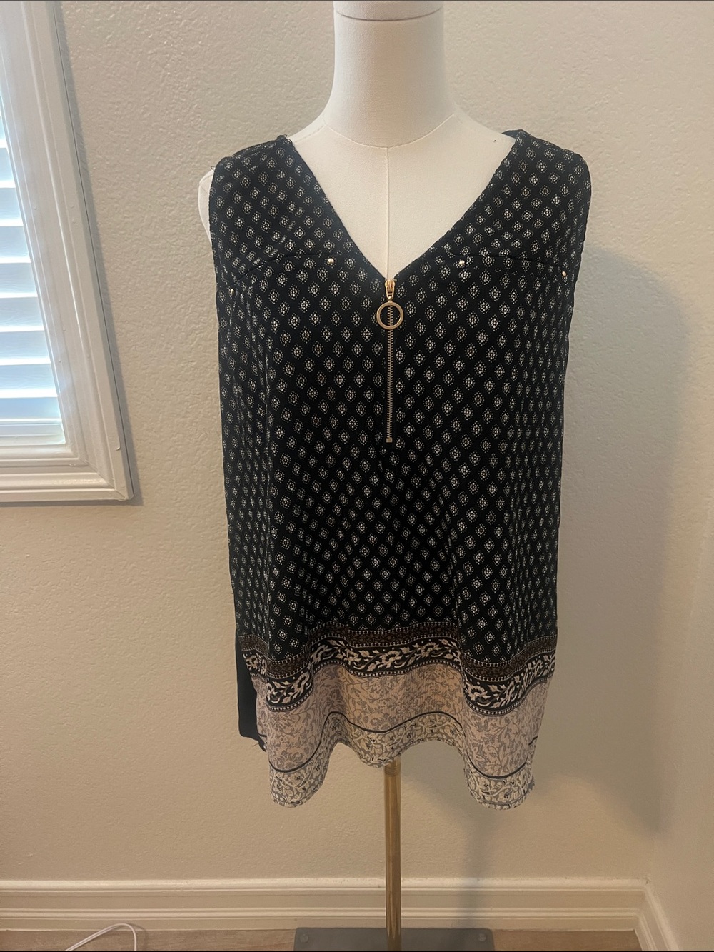 Tempted Hearts Black Printed V-Neck Camisole with Gold Zip